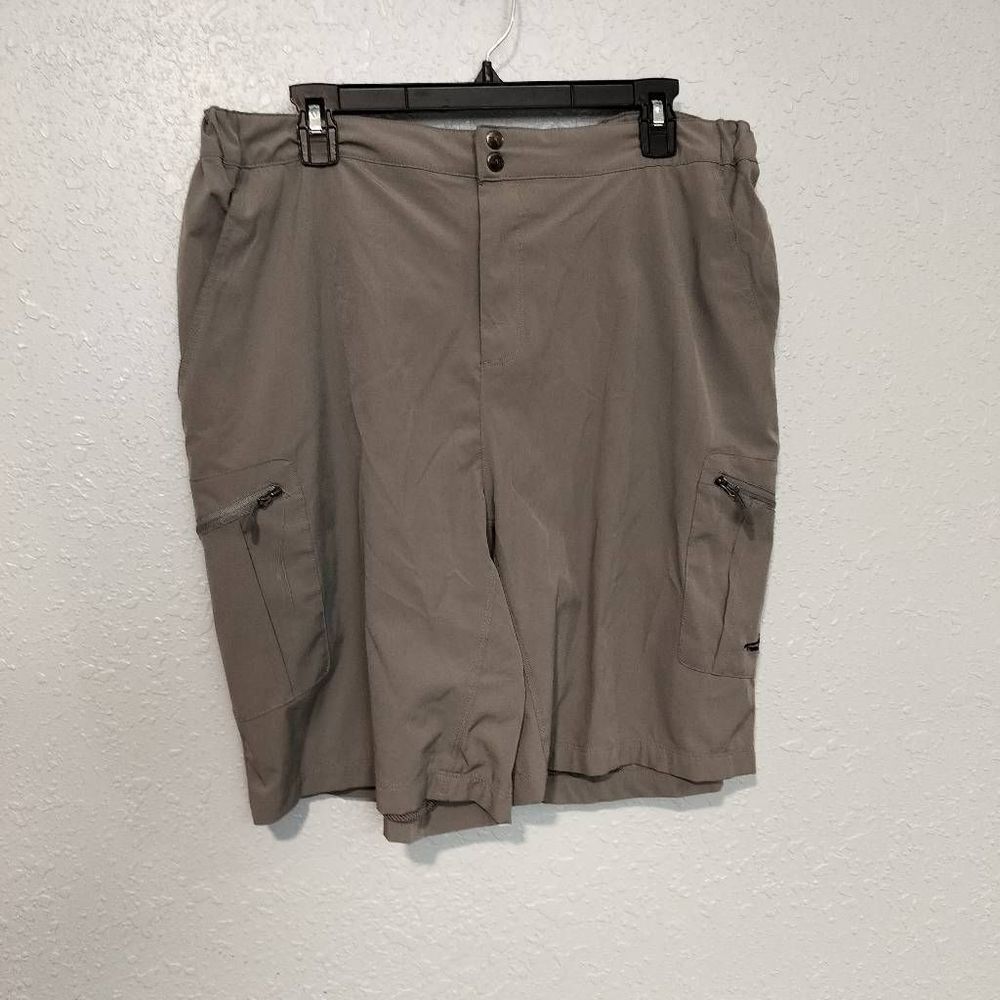 Reel Life men's size XL gray shorts